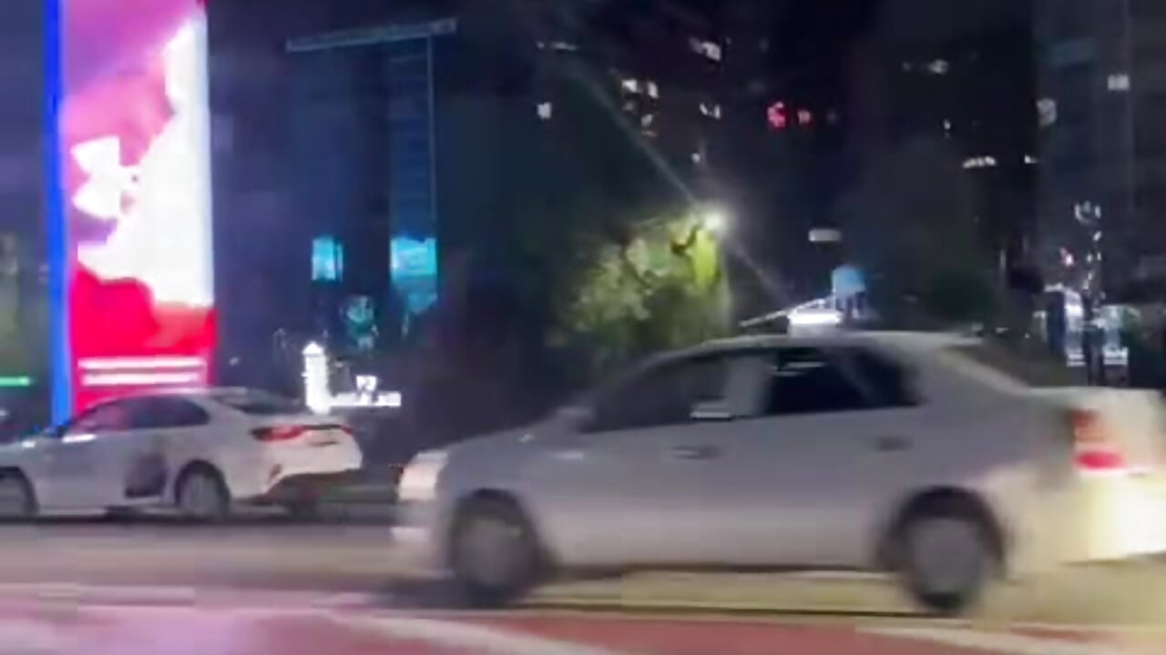 Not much of a walk around the city ❤️ - video by Bet_Lu cam model