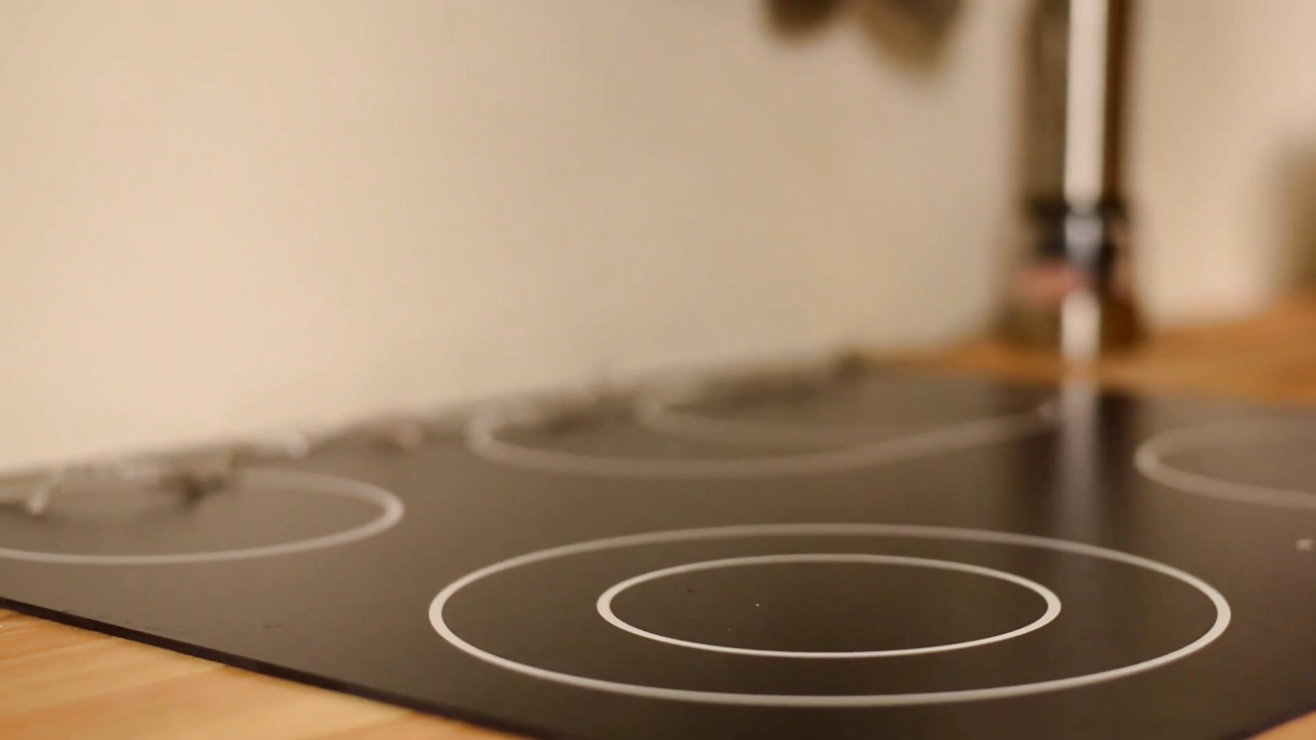 preparing the Christmas table - video by Abby_Taylorr cam model