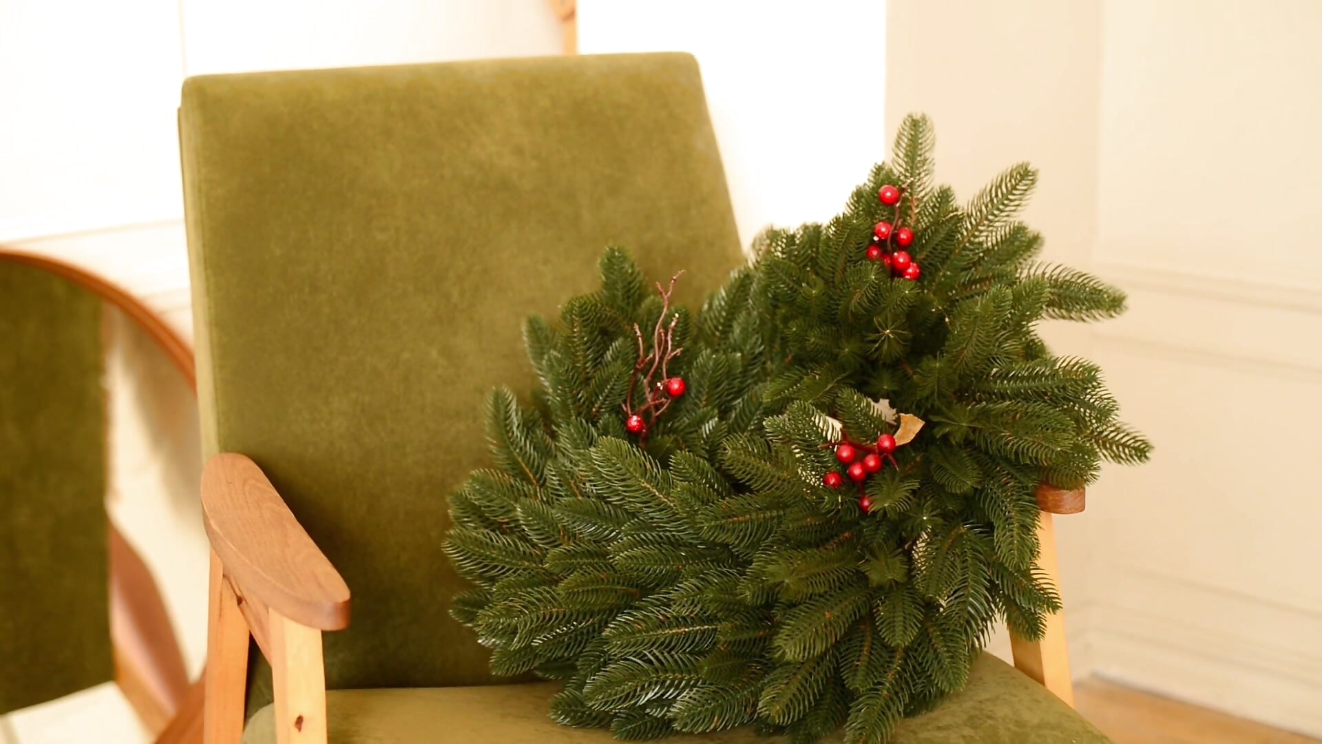 Christmas wreath and toys - video by Abby_Taylorr cam model