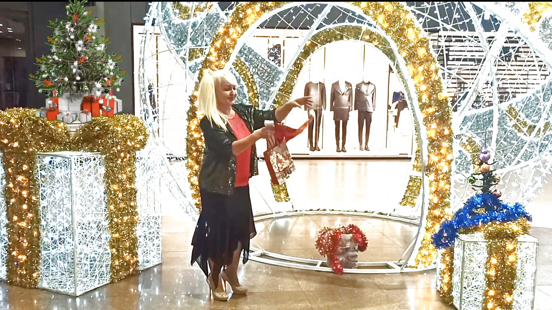 dressing up for a New Year's party - video by BlondyLeeBest cam model