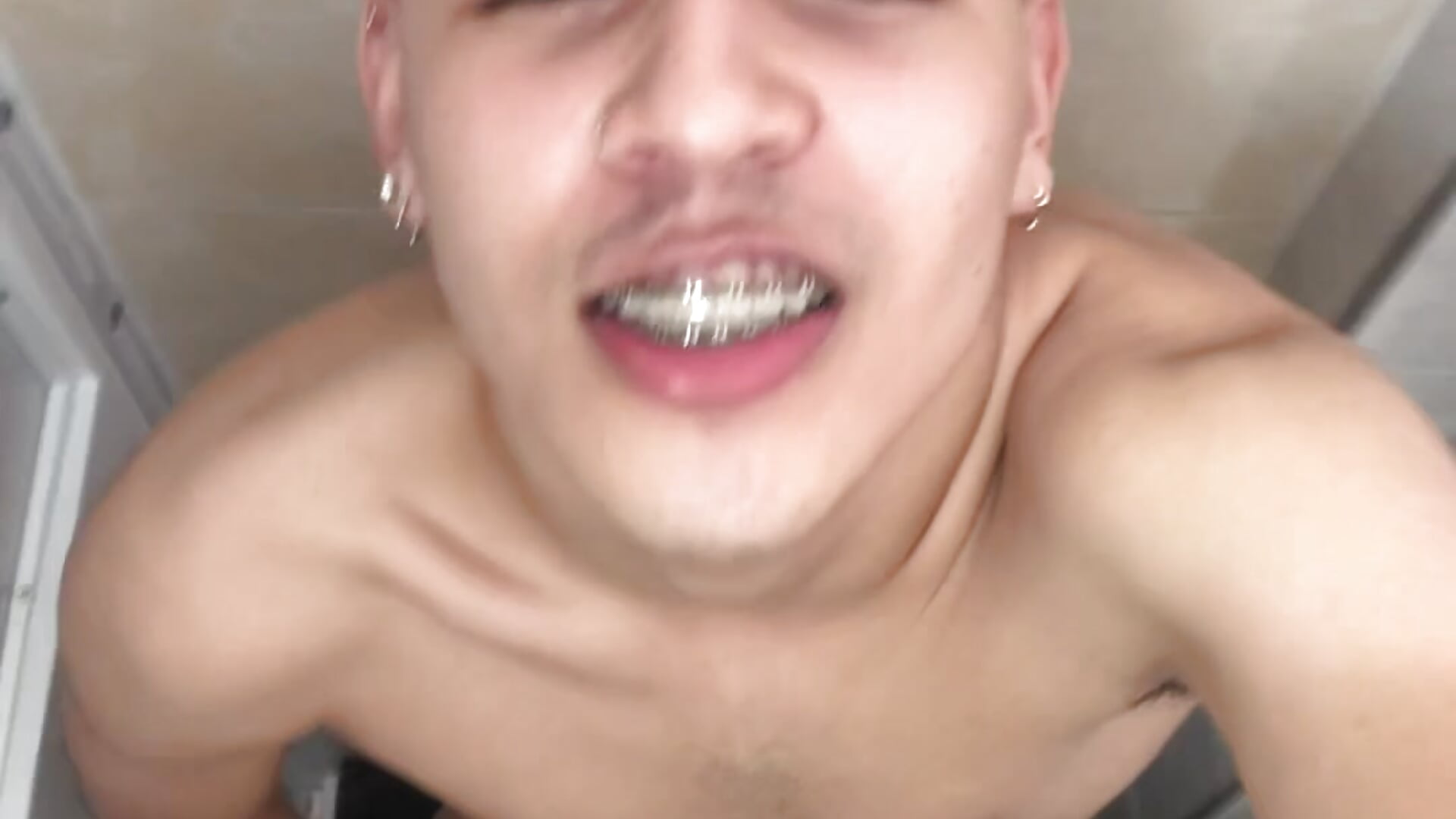 Mmmm my dick is very hard