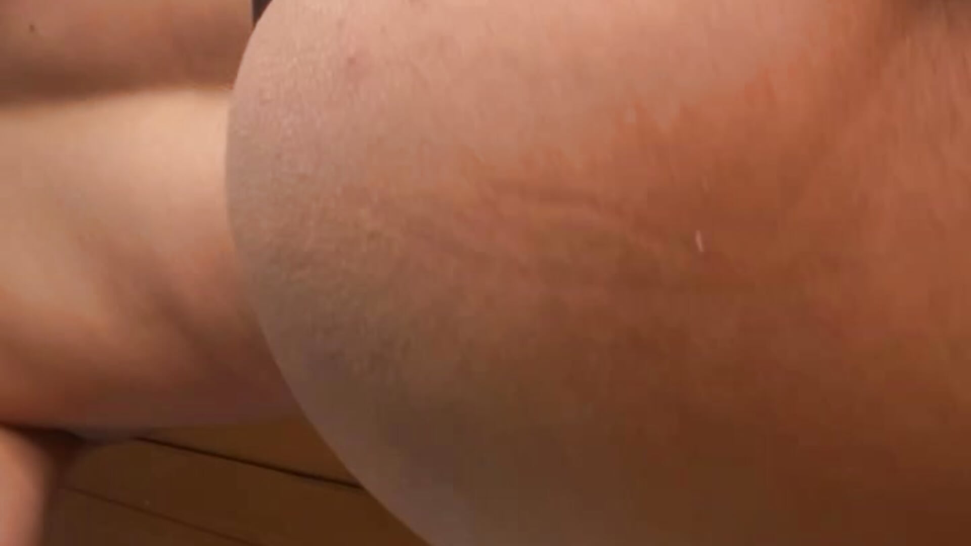 Look how I run my thong and open my tight little hole