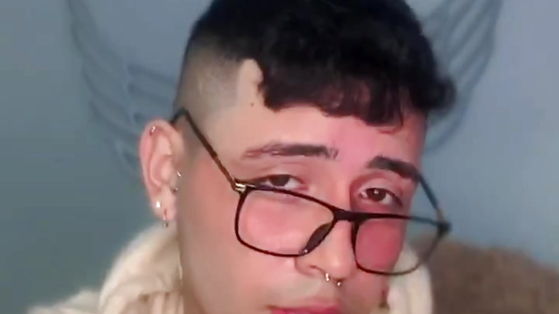 Hi my Friend - video by AaronGreco cam model