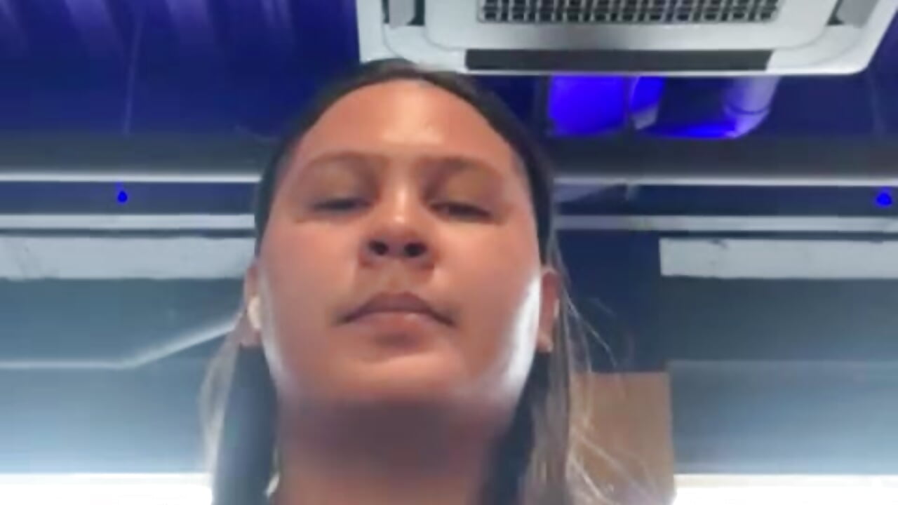 profile-intro-video-1762283260 - video by junaiker_roa cam model