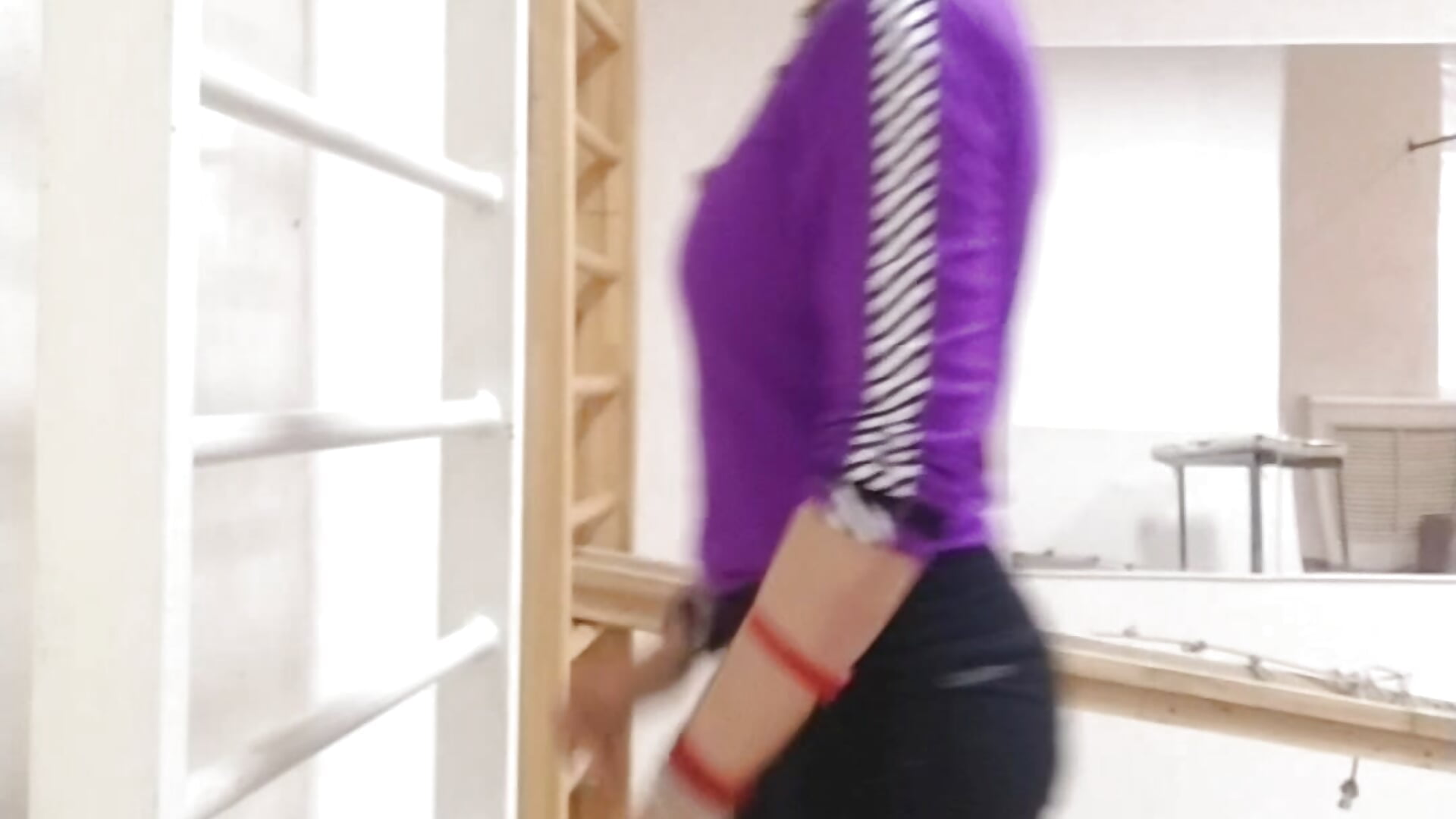 video_20220415_121858_edit – видео вебкам-модели ellisunny