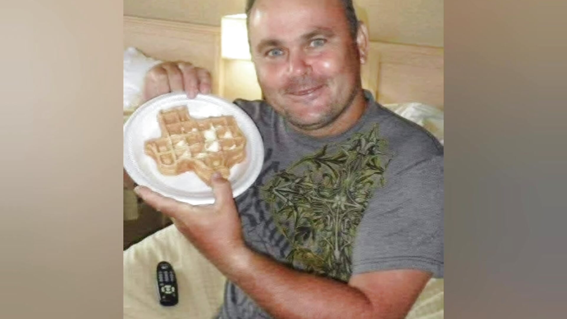 James Bass 13 – video modela na kameri jamestexas