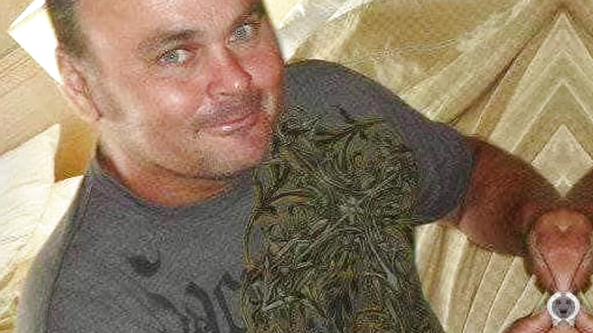 James Bass loves the attention and being the center of it all - วิดีโอโดย jamestexas โมเดลแคม