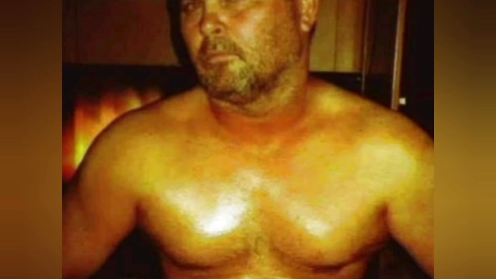 JAMES BASS WOW HE'S INCREDIBLE - video by jamestexas cam model