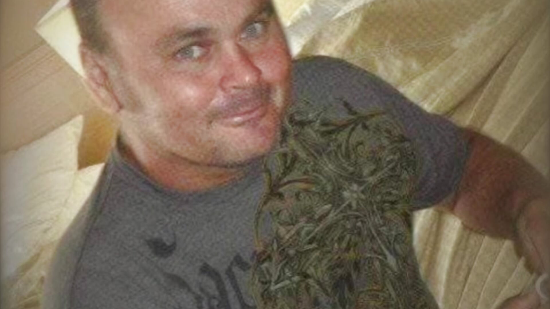 James Bass loves RW - วิดีโอโดย jamestexas โมเดลแคม