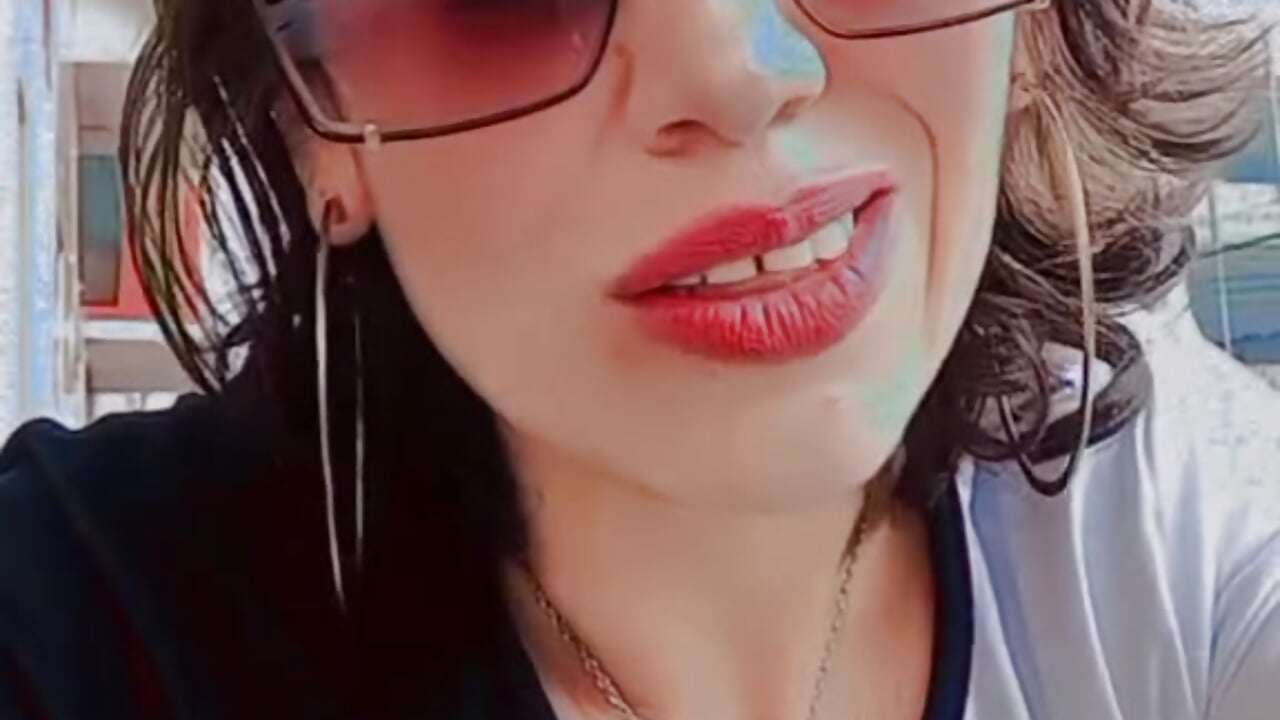 Bogotá Woman Colombiana : Reality, Stronger AND Honesty - video by MAGDALAKOVANOVA cam model