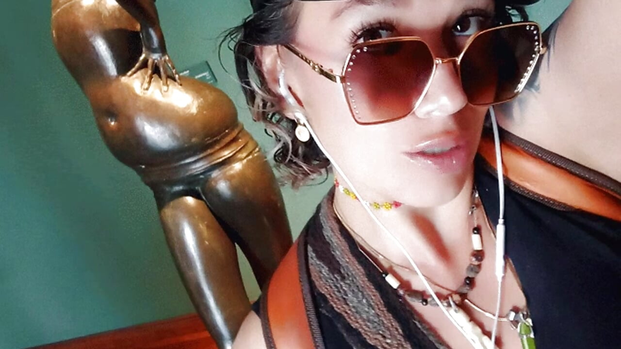 Visit Museum I lovely history of world ! - video by MAGDALAKOVANOVA cam model