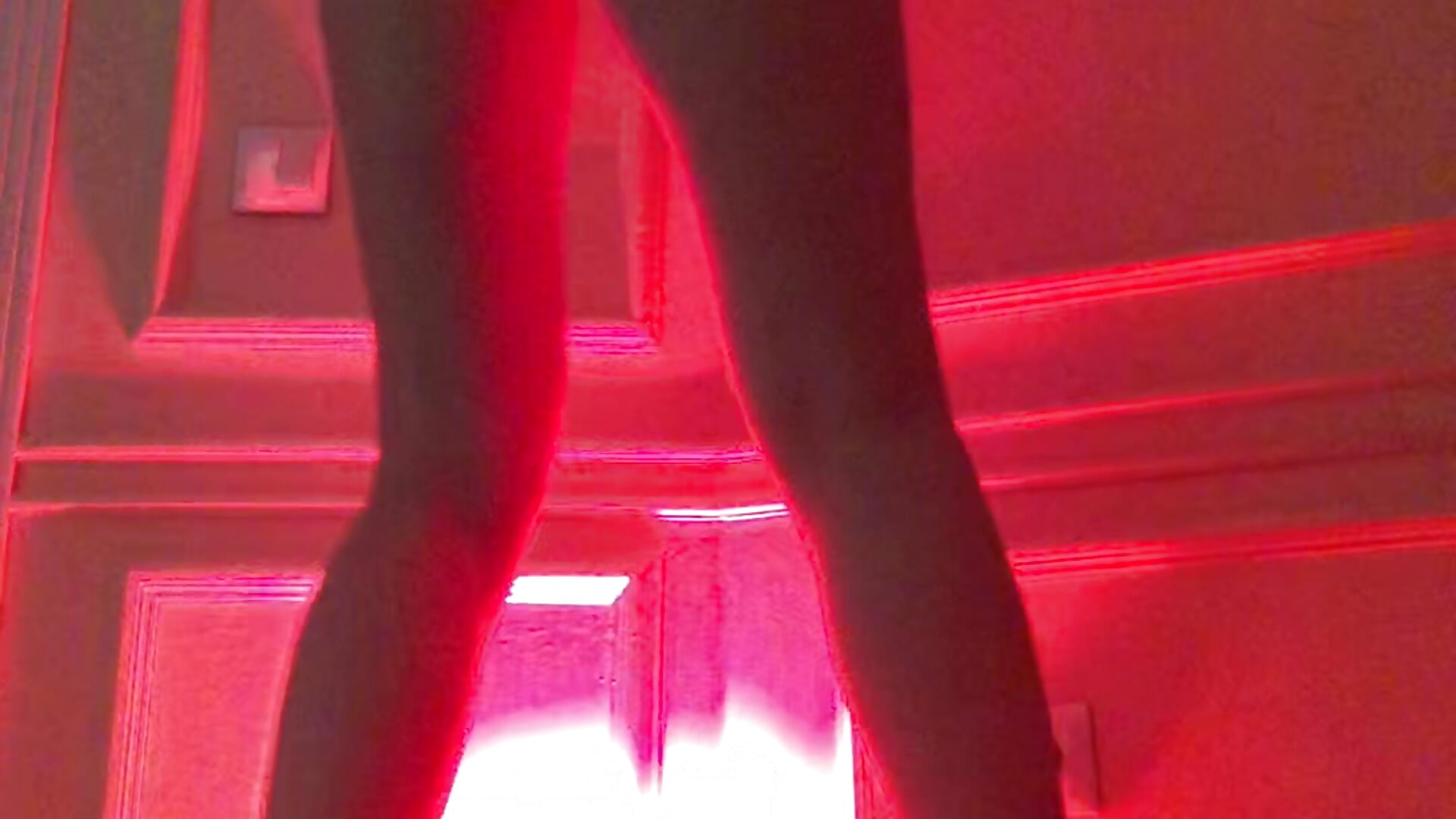 Nude & Play