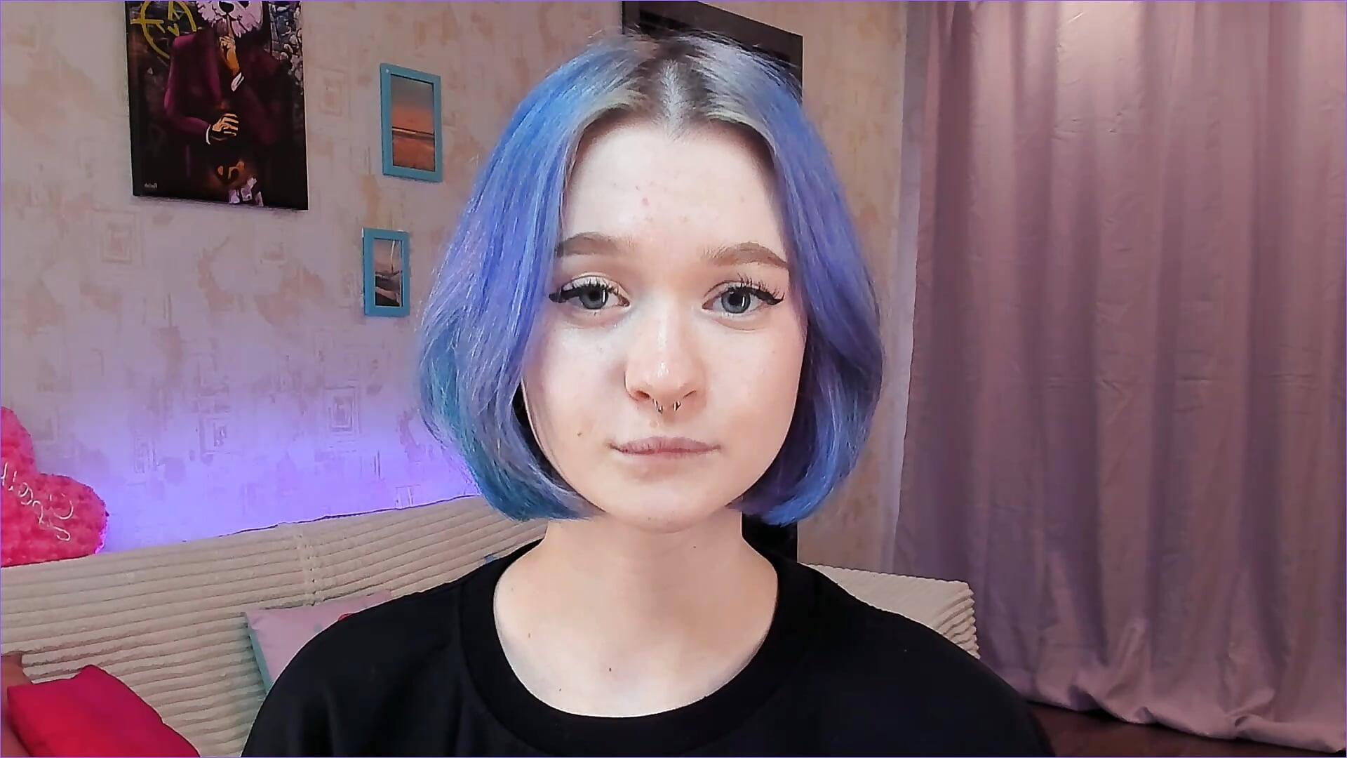 Eye contact and moans - video by Molly_Quinn cam model