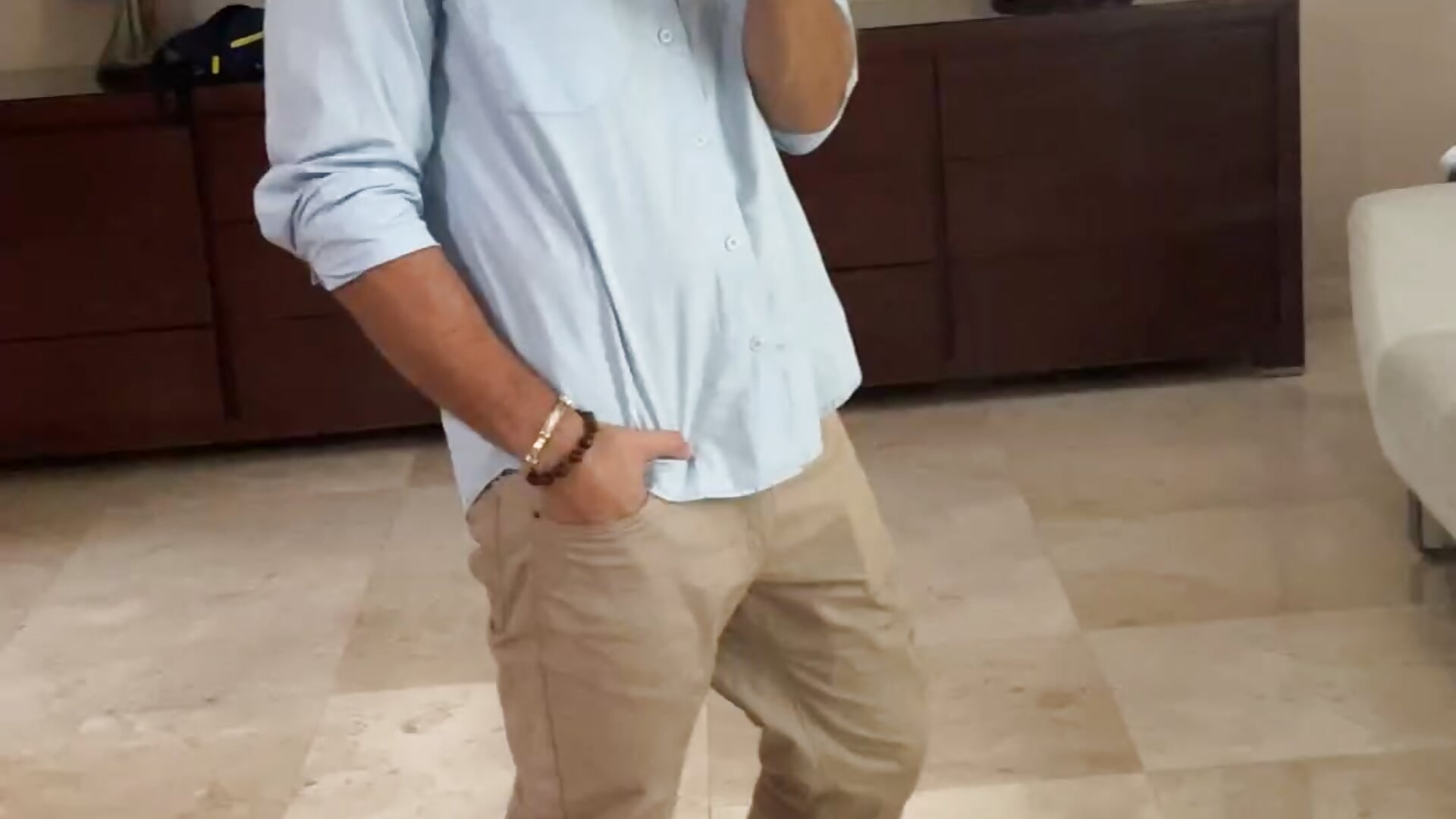 Hi - video by JonJ0 cam model