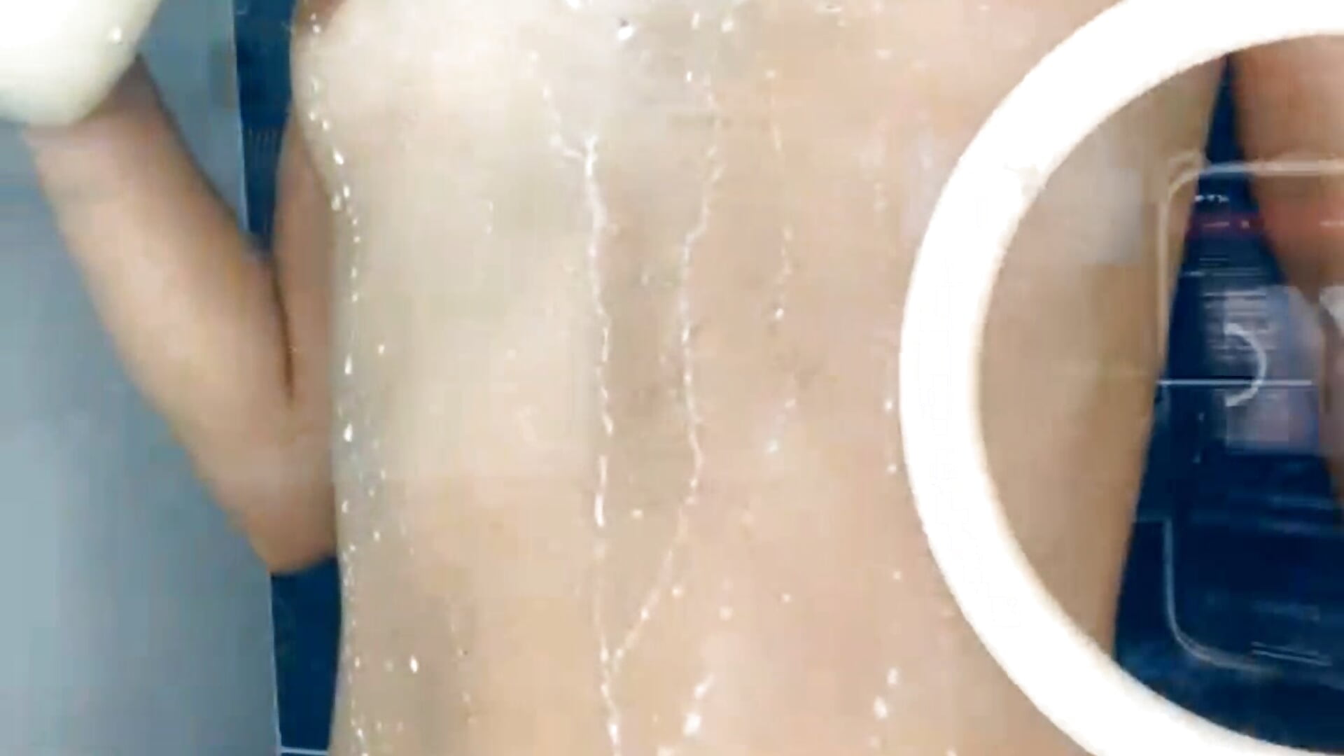 MILK SHOWER - video by Anto_herrera cam model