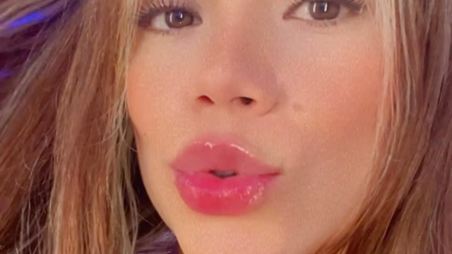 I love how you enter my mind and caress my soul. - video AmaranthaLovers_ kameramallilta