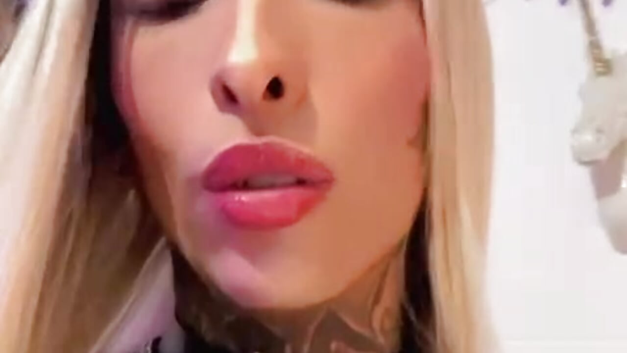 WhatsApp Video 2024-12-30 at 1,06,41 PM - 視頻由 drippyorlovee 主播提供