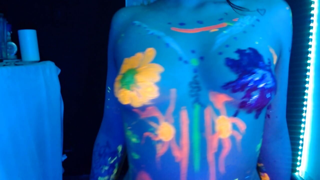 profile-intro-video-1772933087 - vídeo de la modelo de cam AbsentaVert