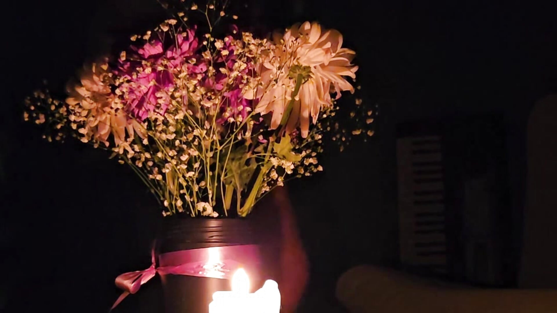 Night, flowers and my legs - clip cu merida_bell18 model videochat