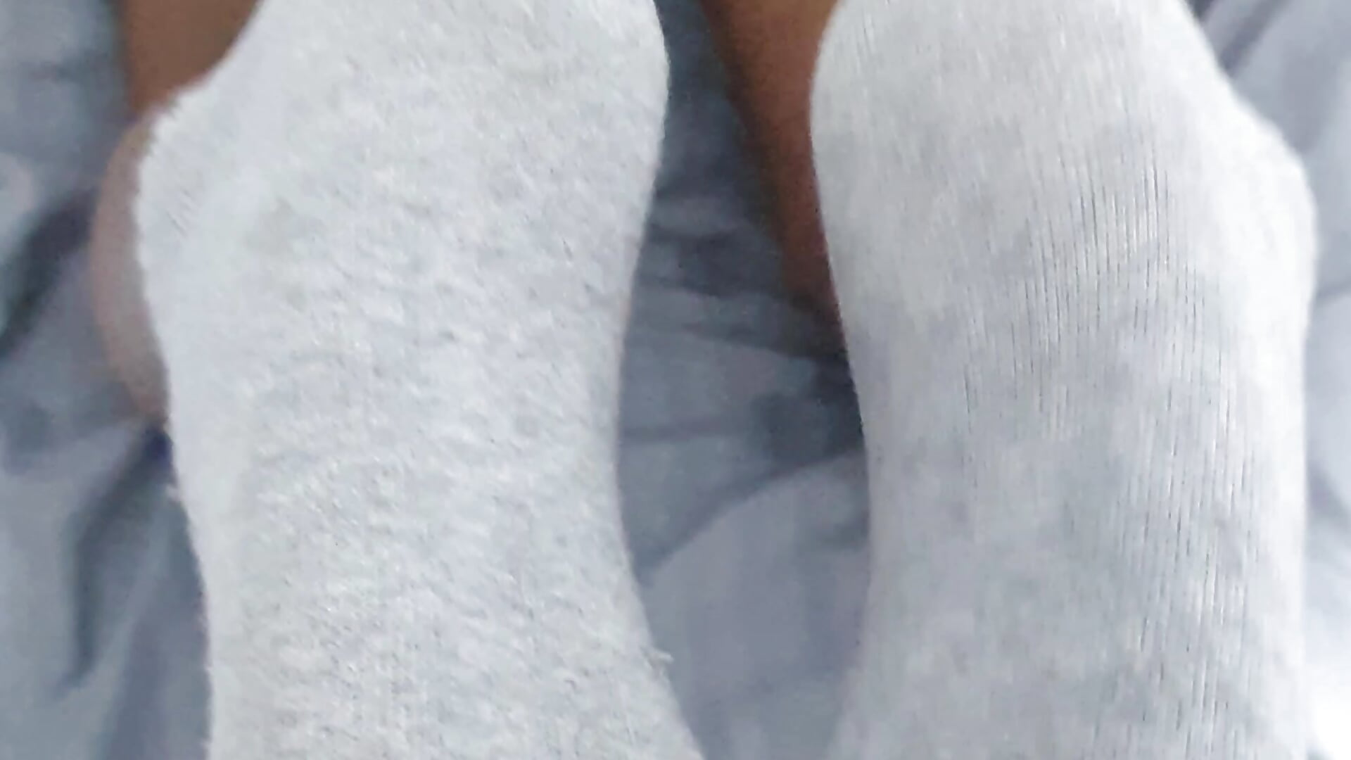 Cum on sexy feets