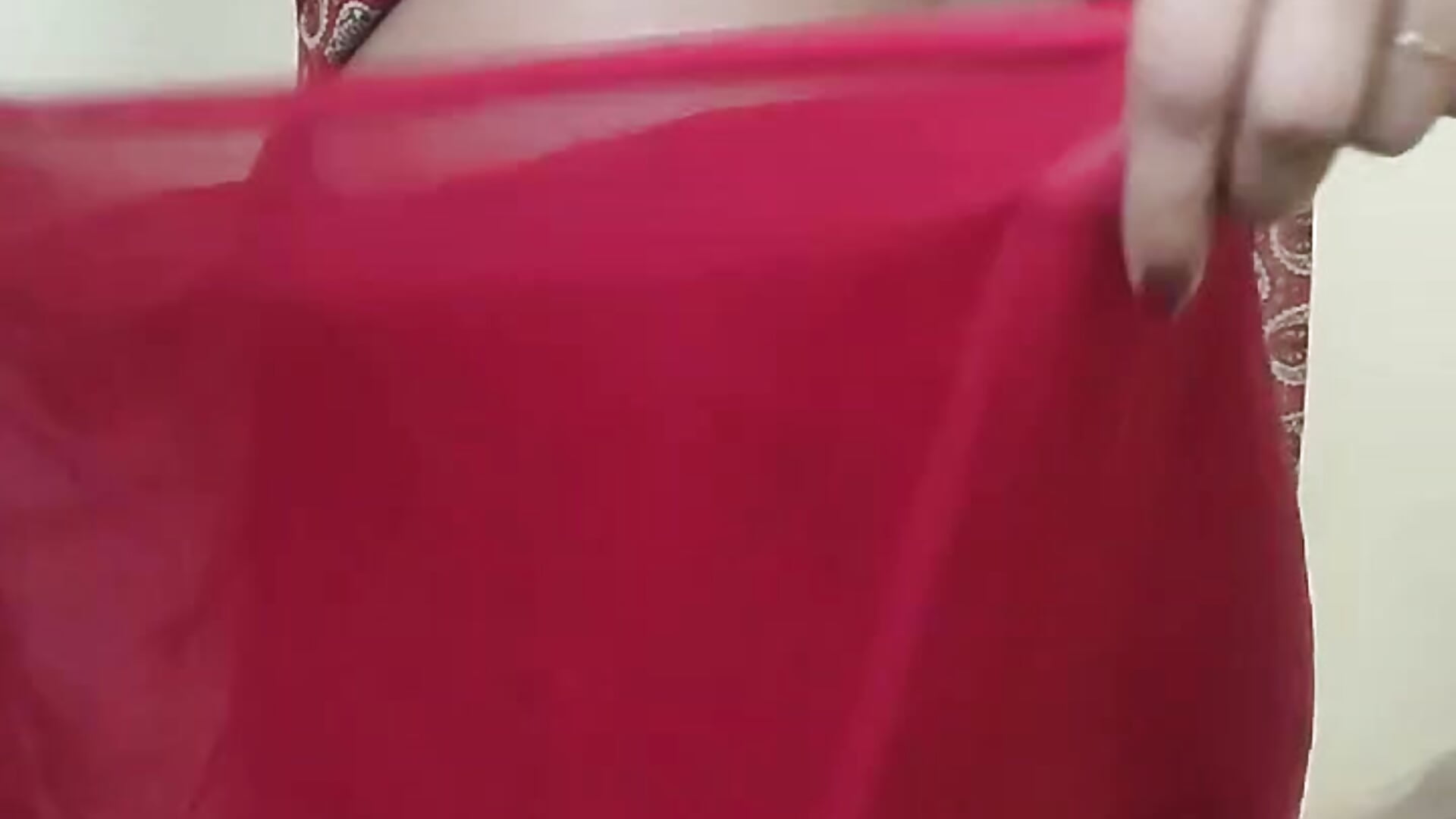 sexy saari - Queen_Anushka69 adlı kamera modelinin videosu