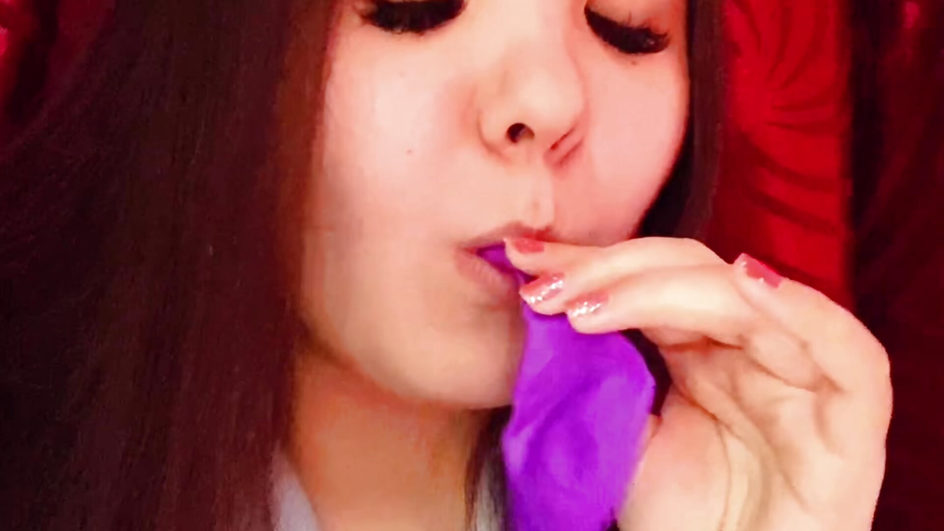 Balloon fetish - video by Var_Kiss cam model