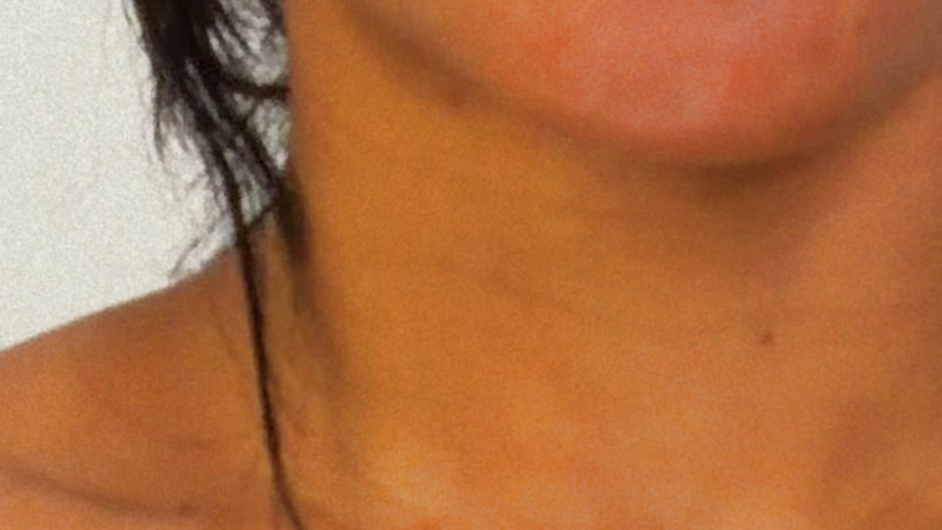 Hi, happy Tuesday! What do you have planned for today? Guess, today I'm at home relaxing on my couch - video van Doll_Loren cam-model