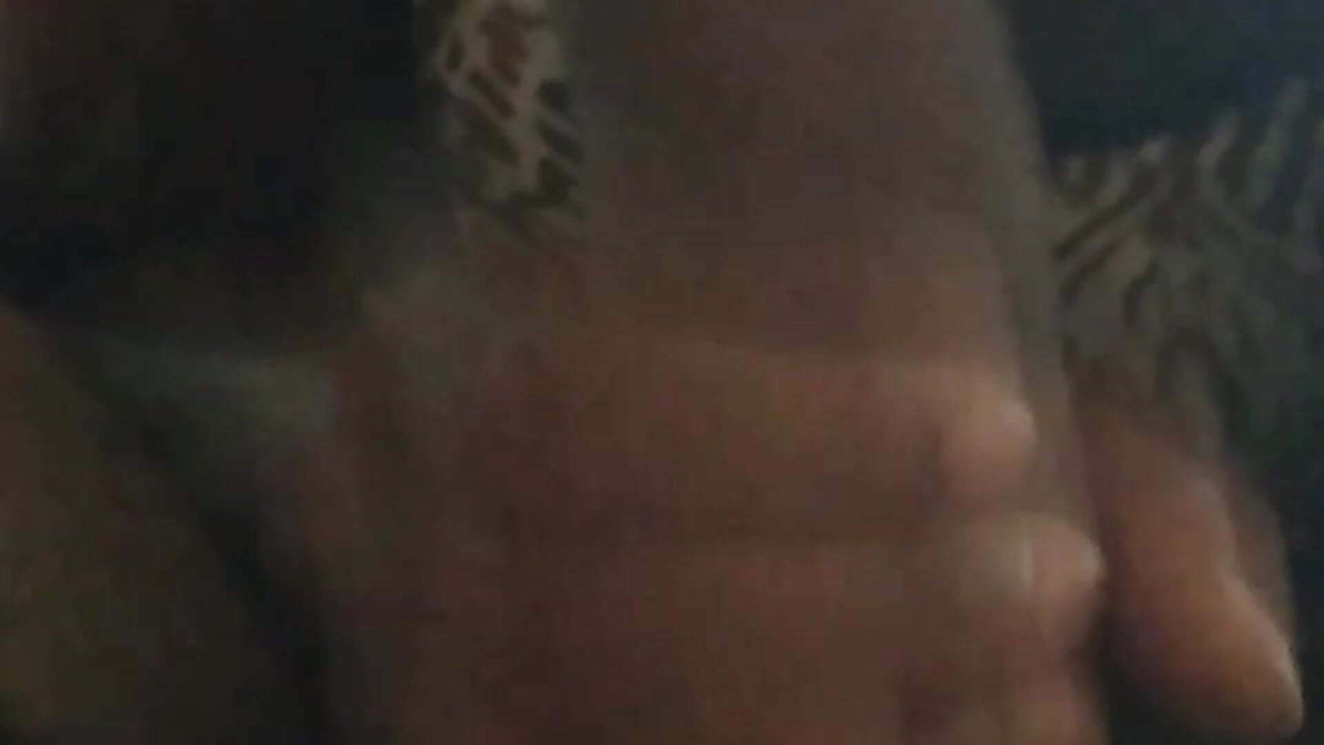 A nao aguentou ver a rola dura caiu de boca,que mamada - vídeo de Machodealuguel23cm modelo de câmara