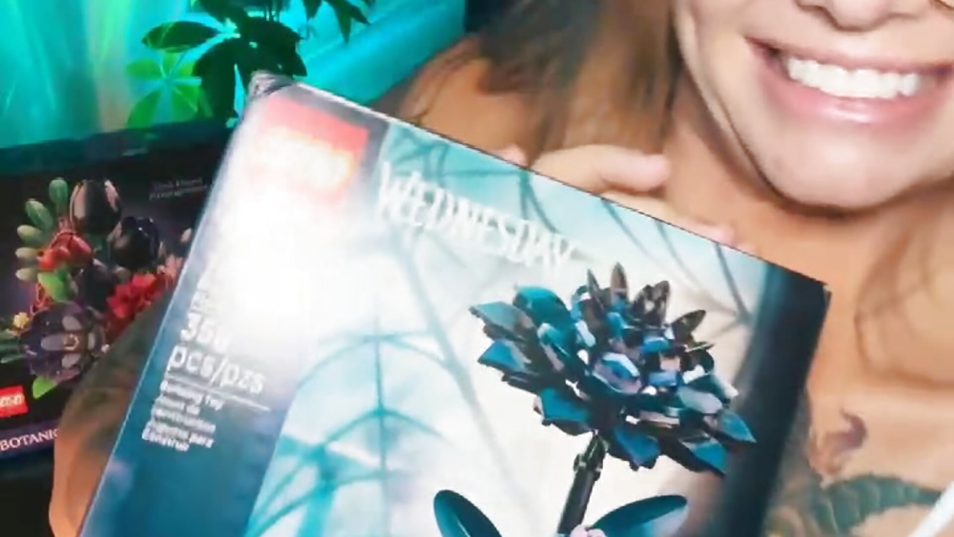 Lech said I was a very good girl and deserved some toys 😇 thank you so much for loving my nerdy ass - video van MarlaFknSinger cam-model