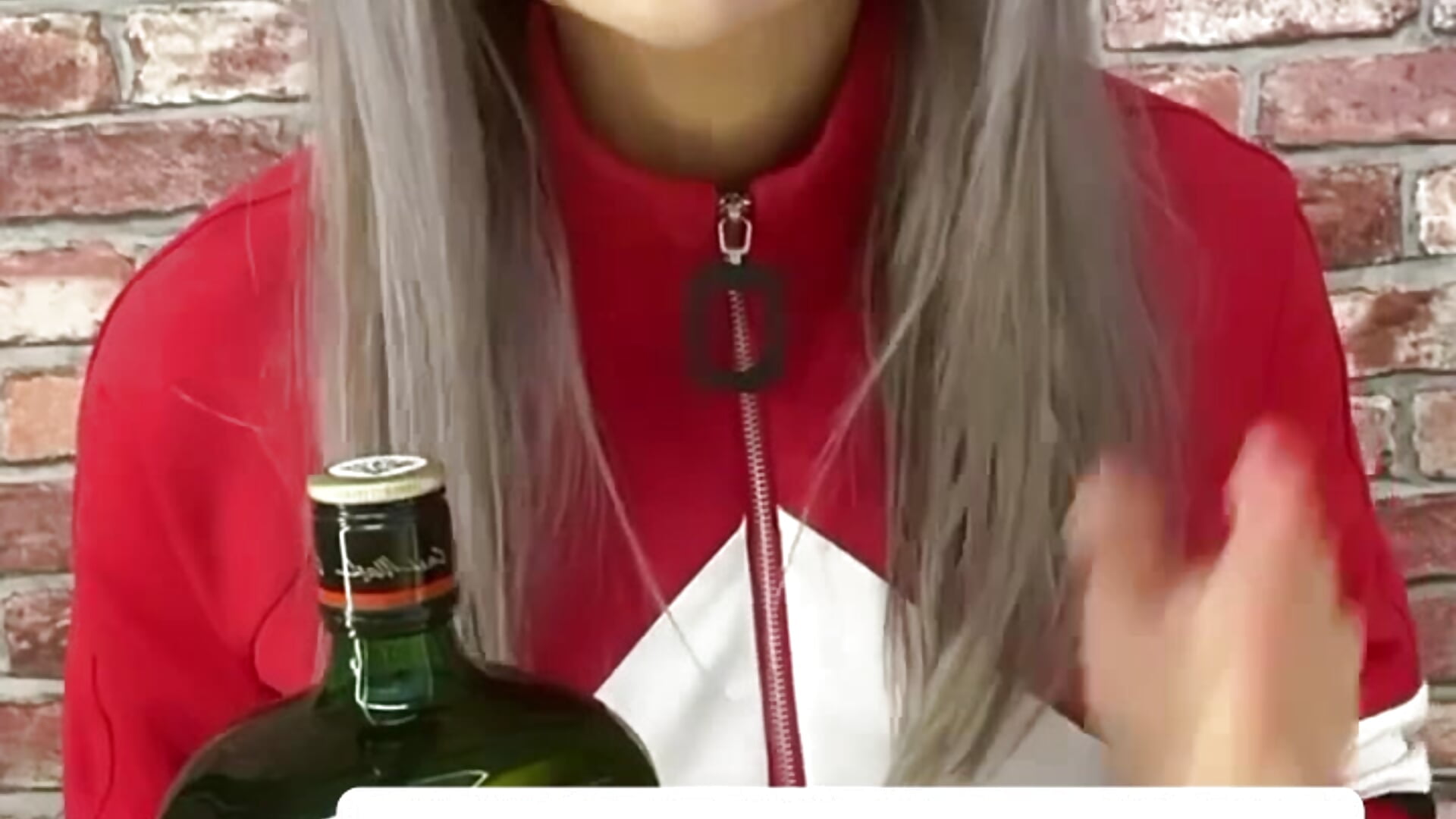 No no, alcohol won't help here - Video von LindyVSAndy Cam-Model