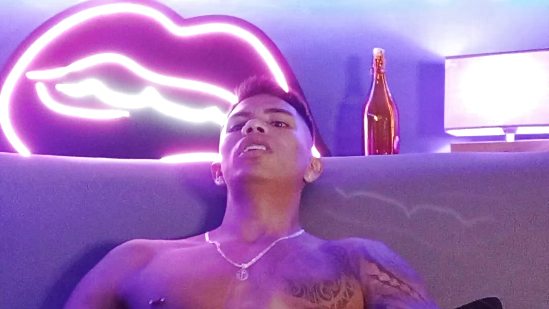 VID_20220624_003052 - video by j_musiry cam model