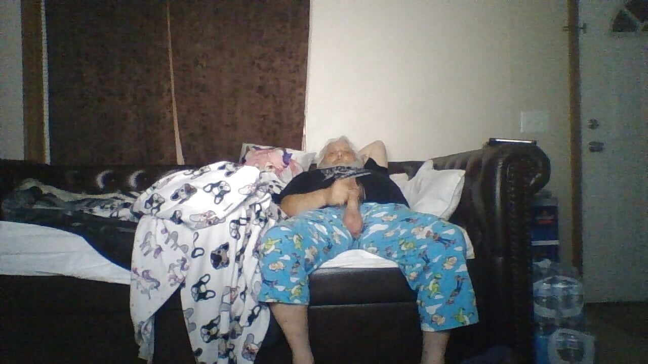 WIN_20220729_23_46_20_Pro - video by Pierced-Daddy cam model