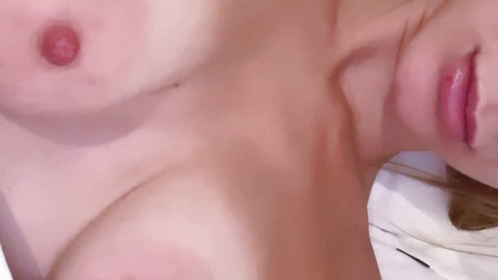 Boobs Boomerang - video by lildiaa cam model