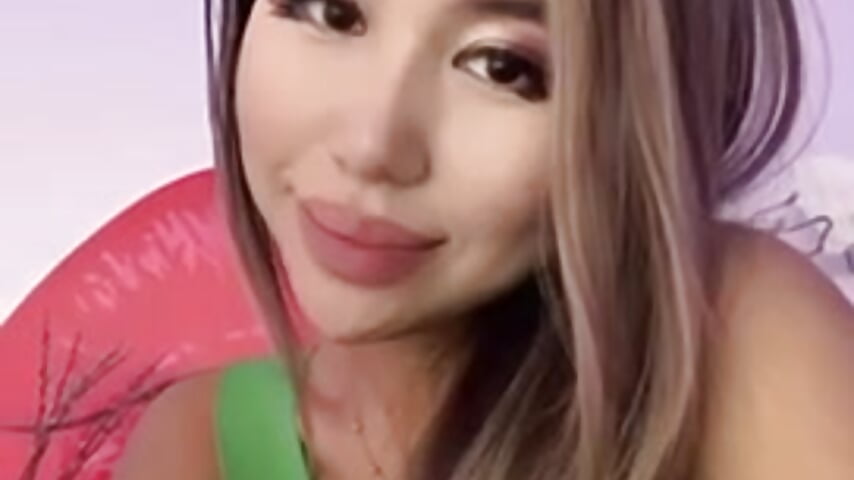 Love it *_* - video by Hanissa cam model