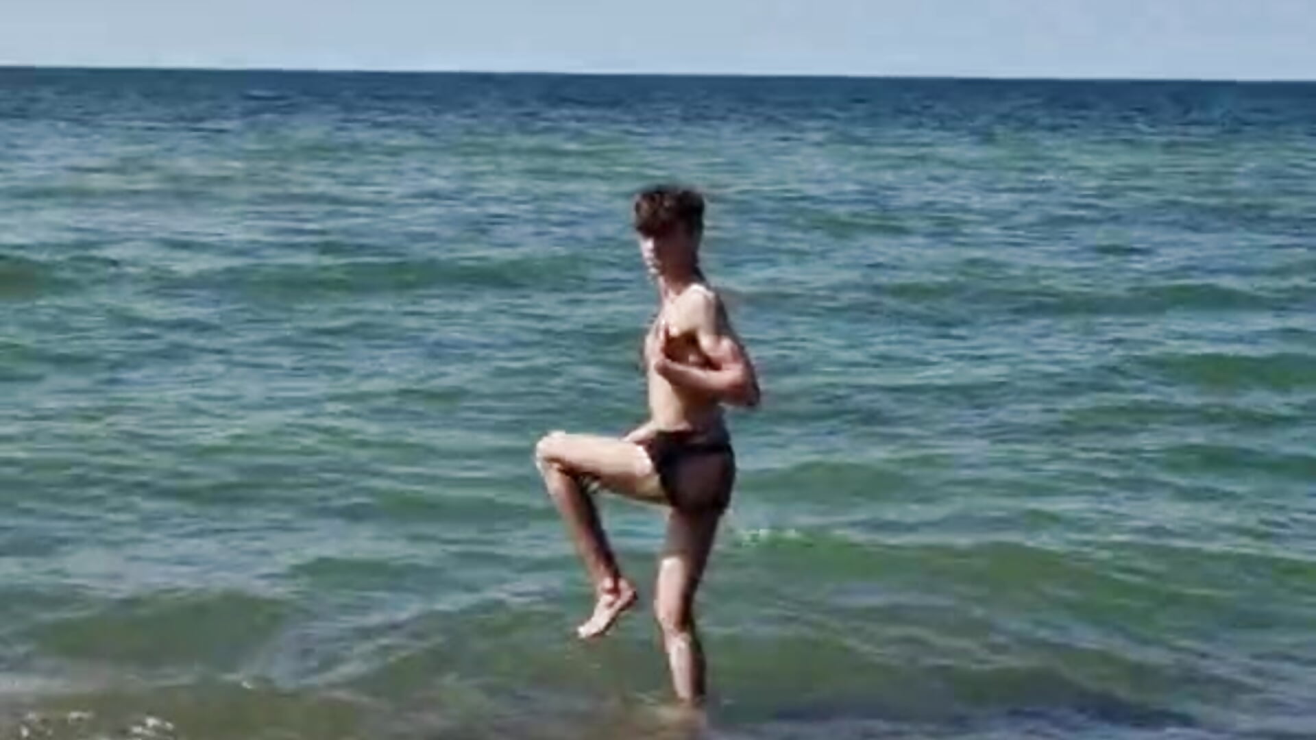 I rest on the sea