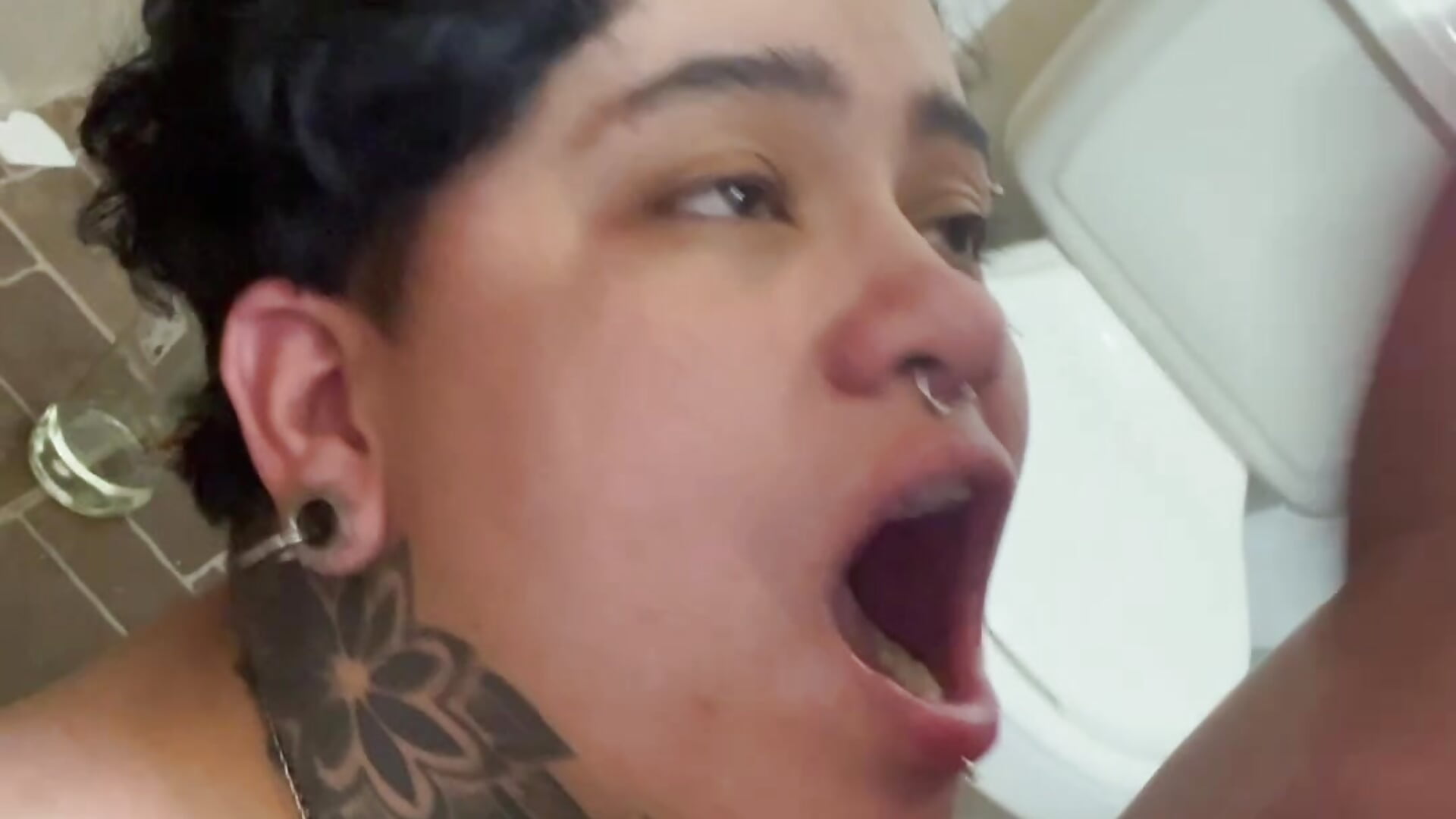 IMG_0484 - clip cu Techno_420_ model videochat