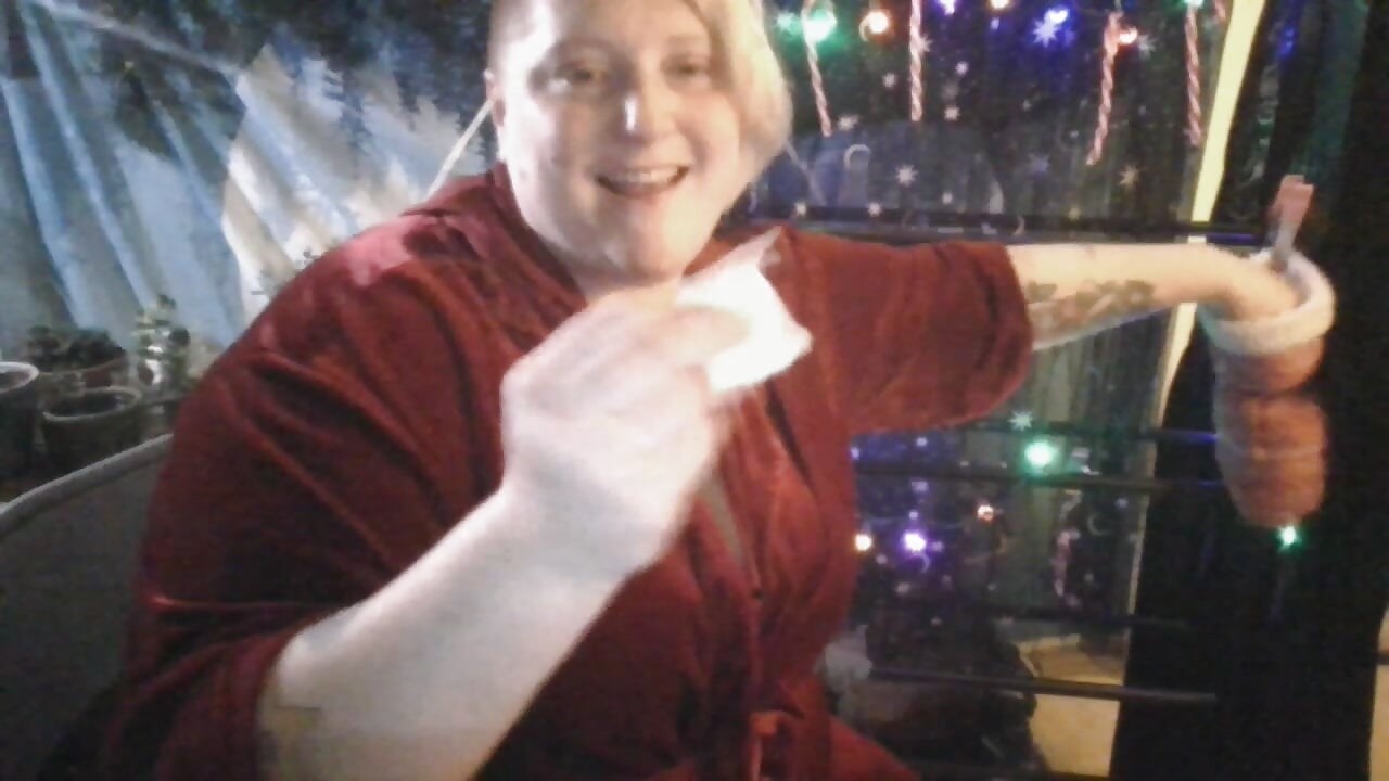 December stocking draw! Also known as Santa's Sack! - วิดีโอโดย buxombosums โมเดลแคม