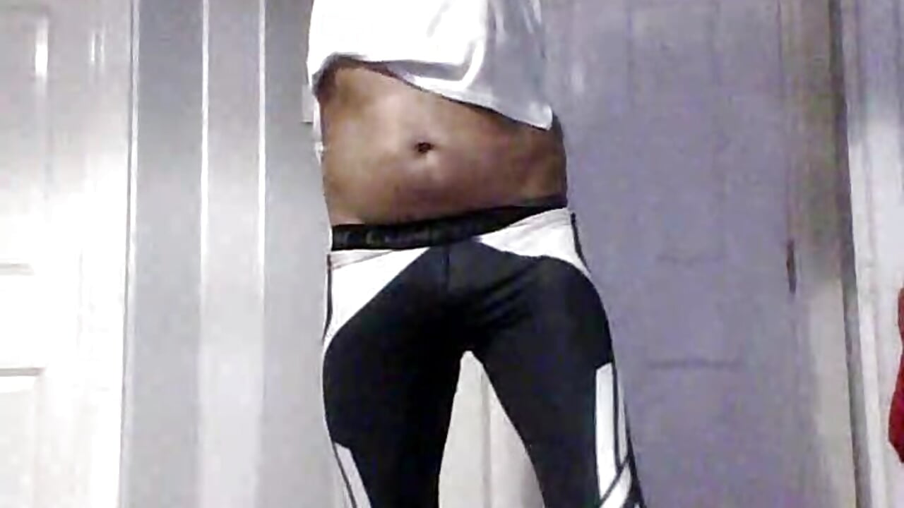 strip4 me - video by kylestrips4u cam model