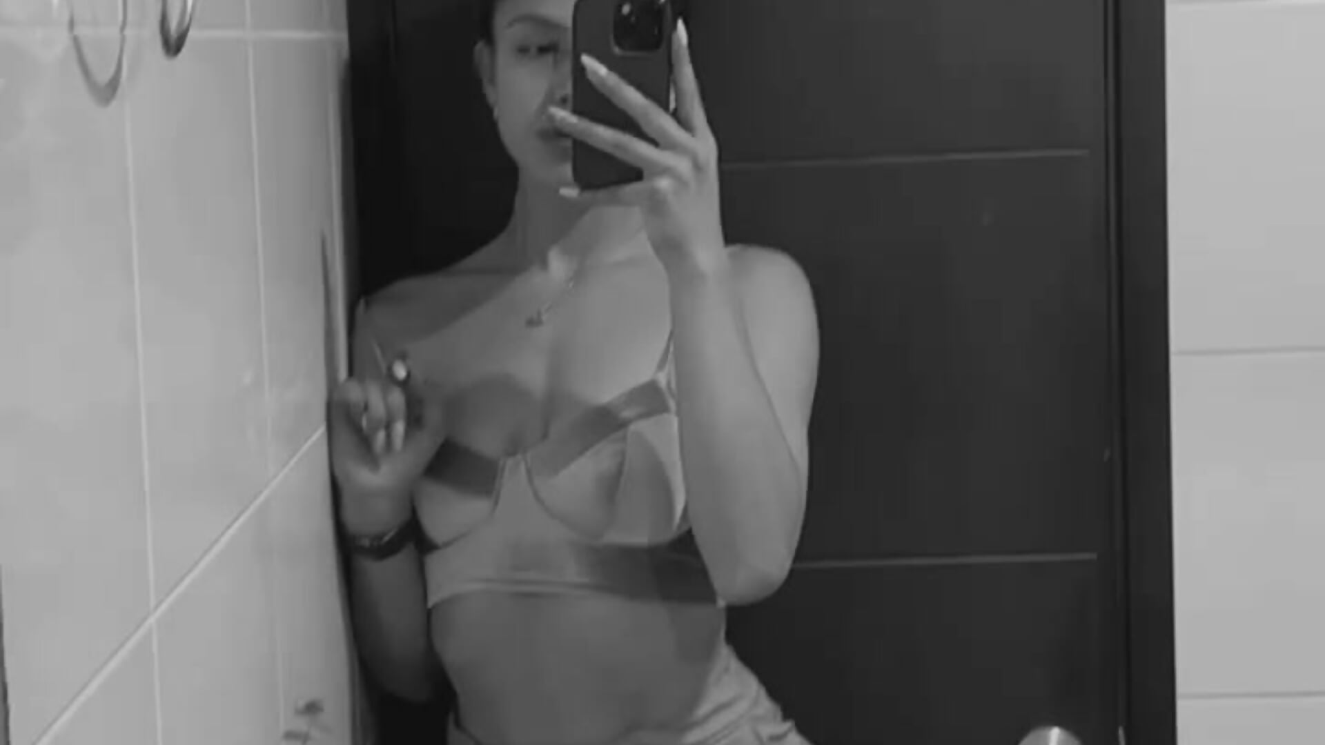 I’m a bad guy - video by Colouristic cam model