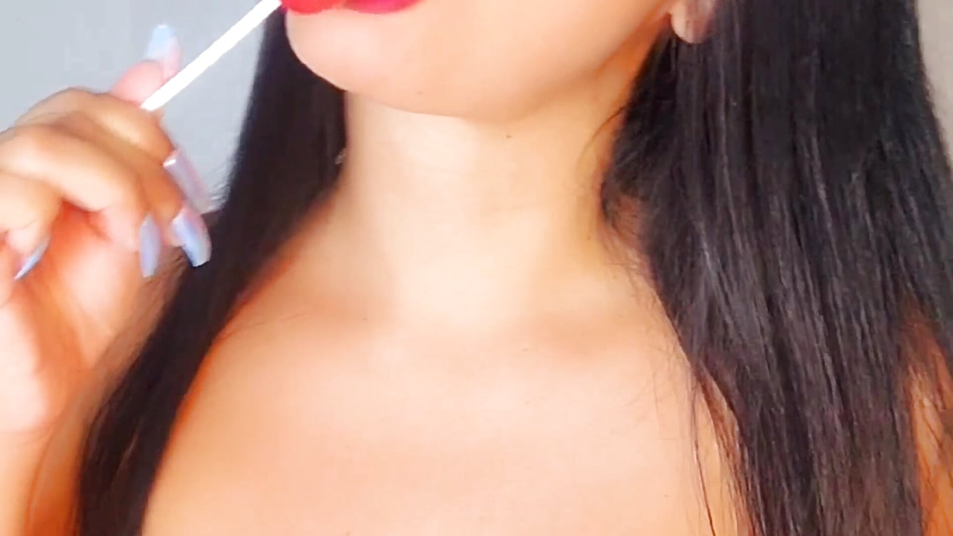 Do you want my sweet bombom on my tits? - Vídeo de _kathaLopez_, modelo de vídeos