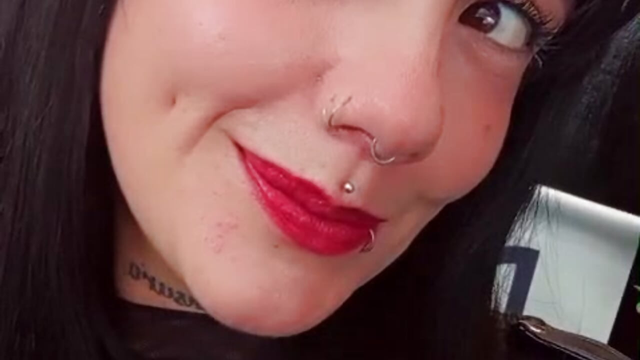WhatsApp Video 2026-05-23 at 3,32,34 PM - Video von evaa-hall Cam-Model