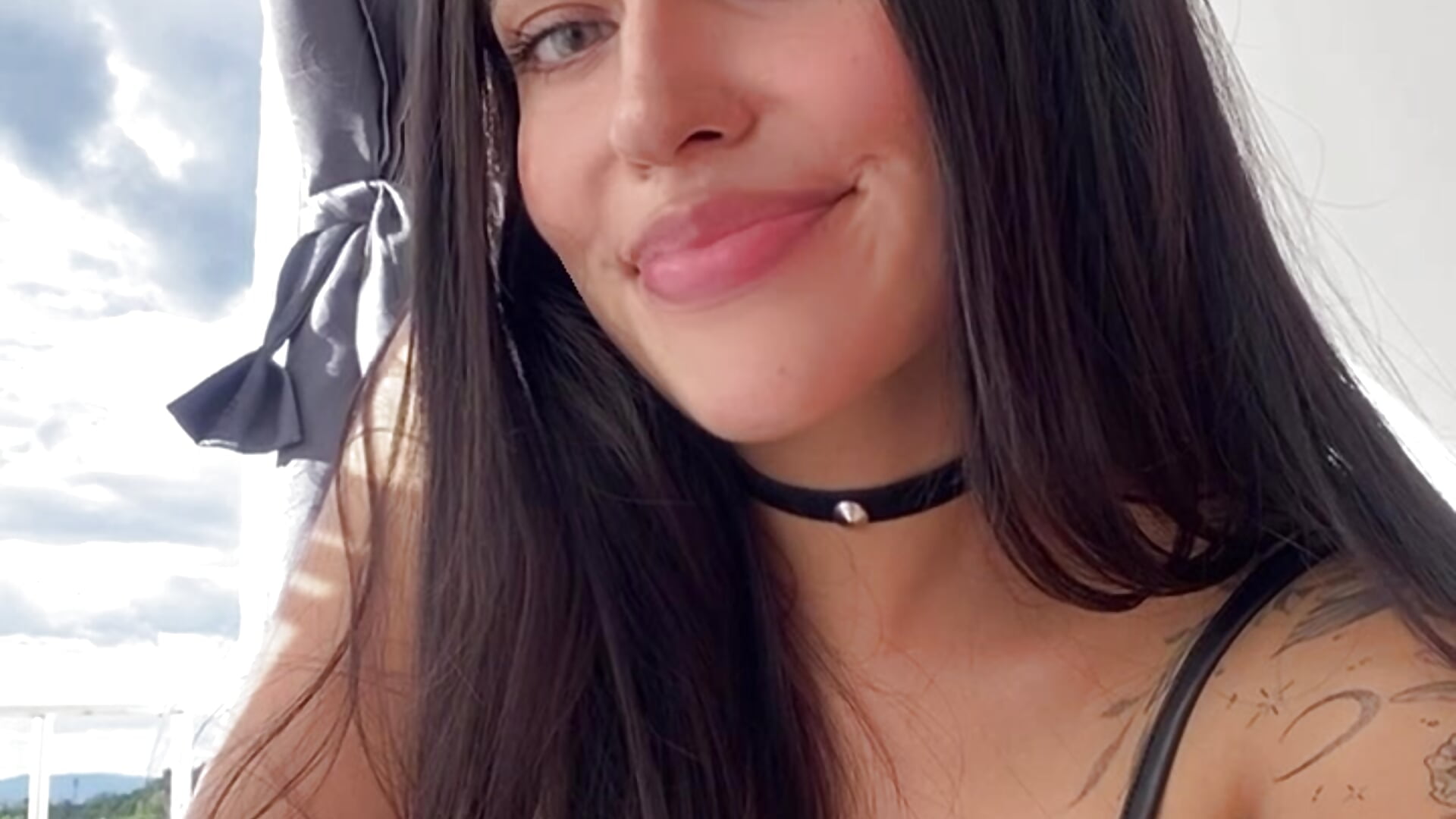 6e59ea57e1554795a23c16d8da4aeb9b - video by DaphneUwu cam model