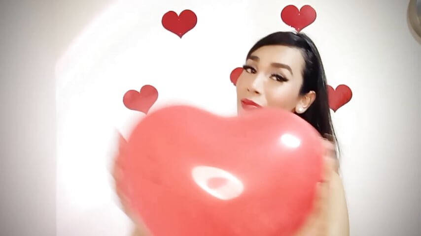 Love - Divaxhermosa adlı kamera modelinin videosu