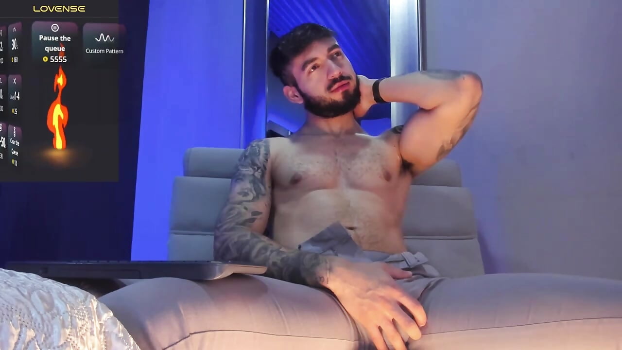 MarkWalker__ – Popularny filmik modela sprzed kamerki 2069