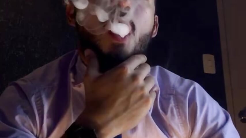 Where do you want this smoke? - vidéo du modèle de showcams MarkWalker__