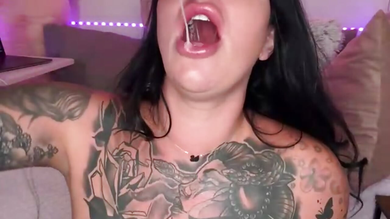 693. Dirty Blowjob so wet with a lot of fake sperm on face and boobs