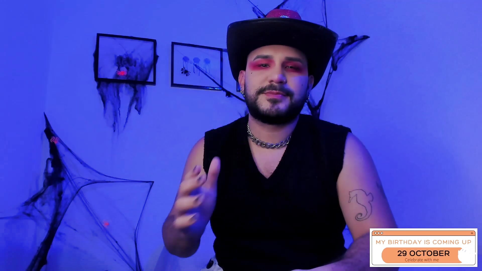 Kiss for all :* - video by nicolas_cox cam model