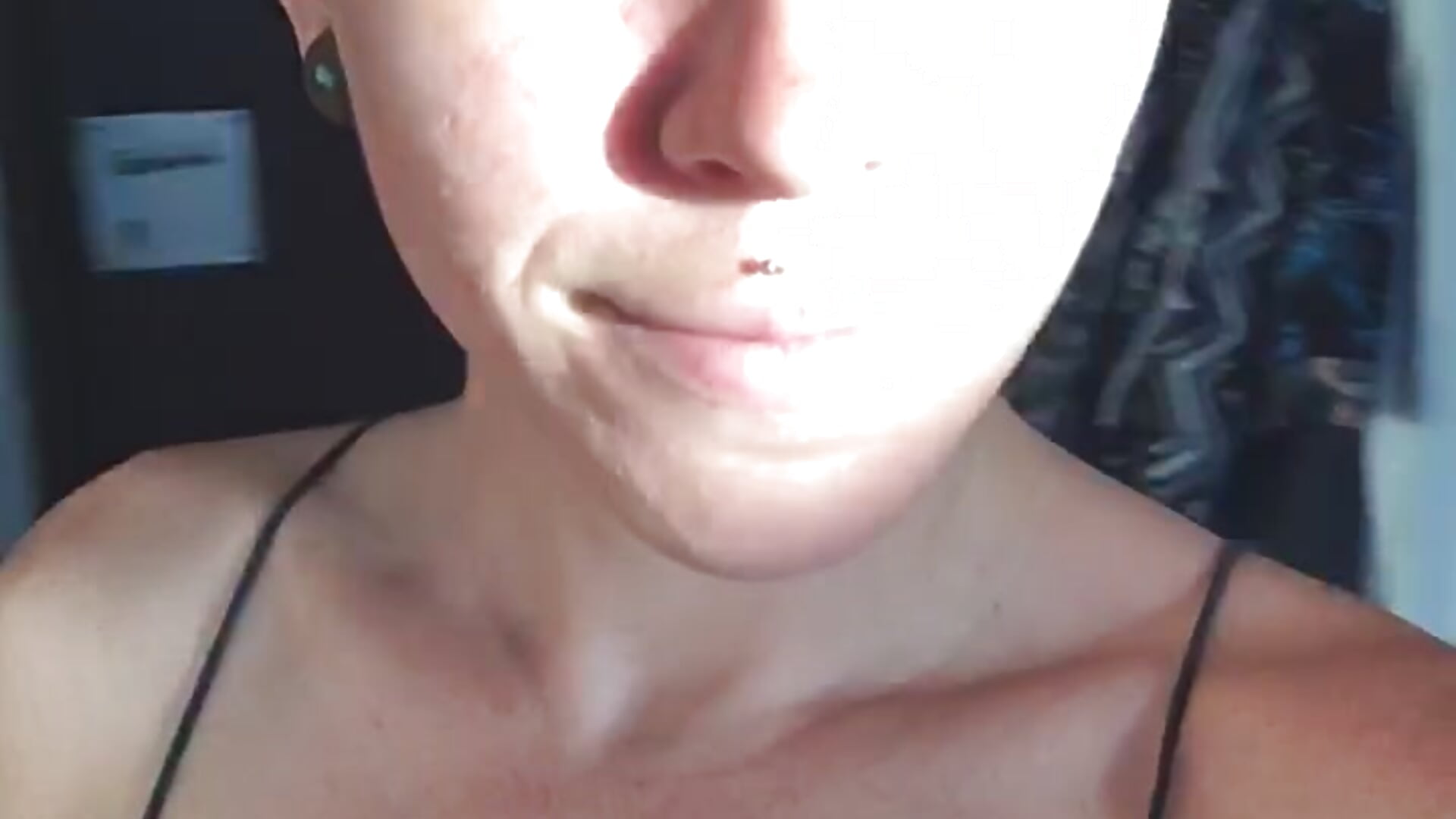 SuzieOneKenobi - video by SuzieWanKenobi cam model