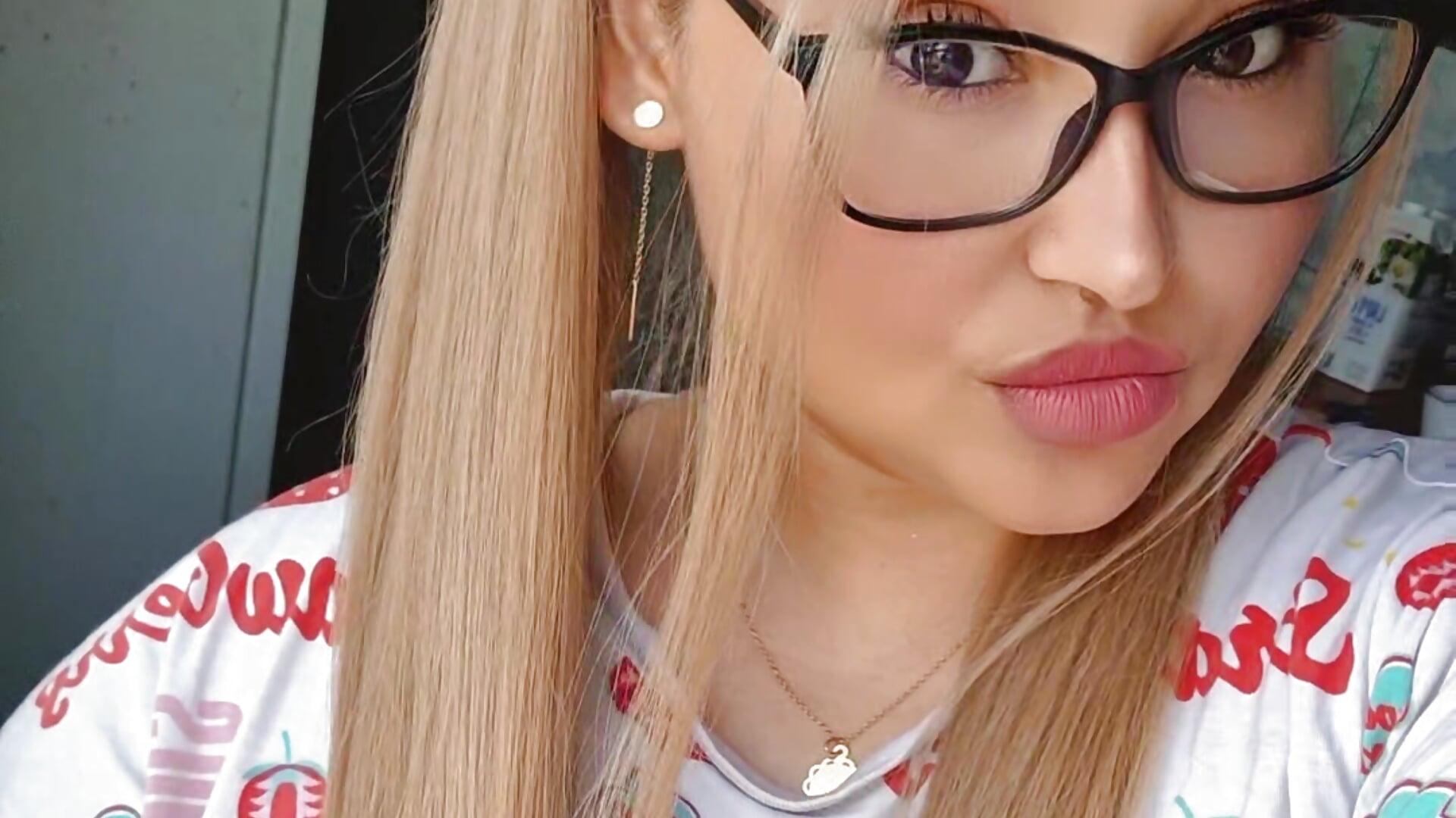 VID_257870803_052304_207 - video by wildpassions1 cam model