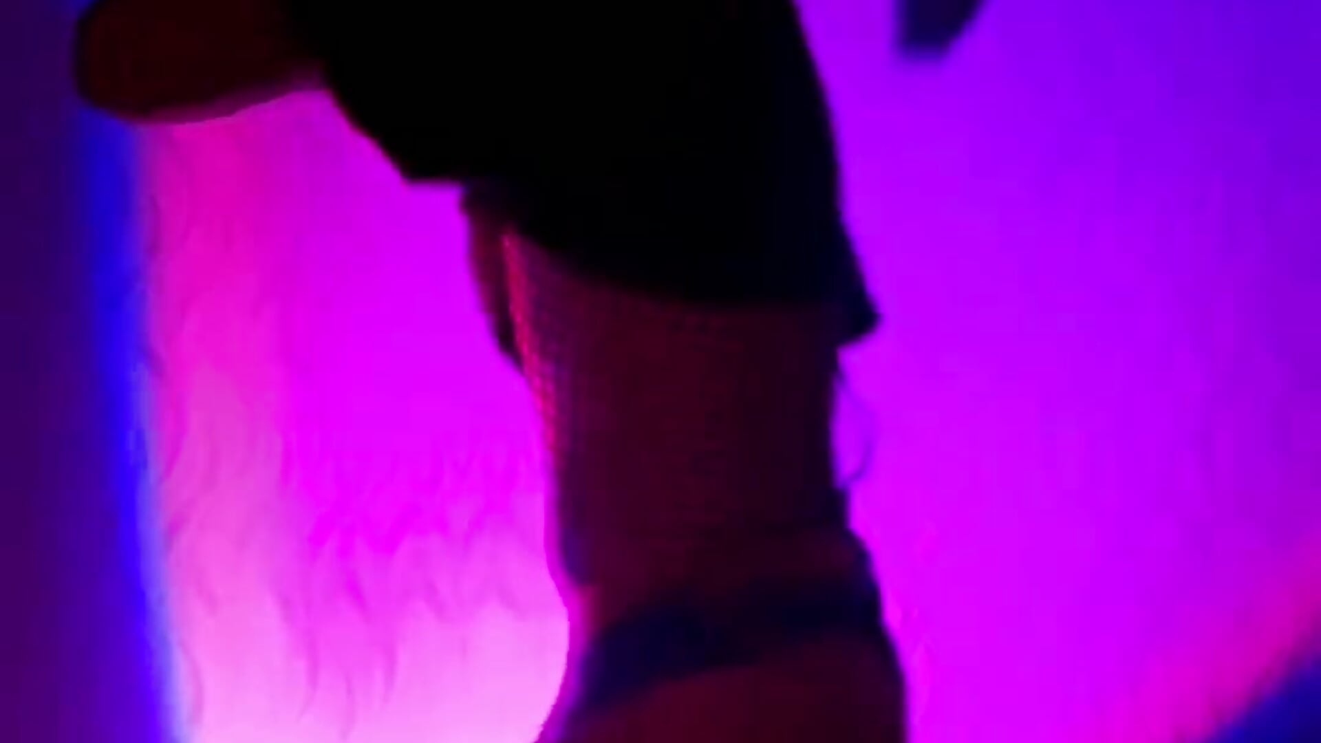 dancing in the dark - vídeo de la modelo de cam Vinnie_Hacker